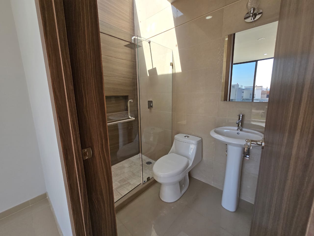 VENTA CASA PONTEVEDRA CAPITAL NORTE 79 en Fraccionamiento Valle Imperial, Zapopan - foto 18 de 46