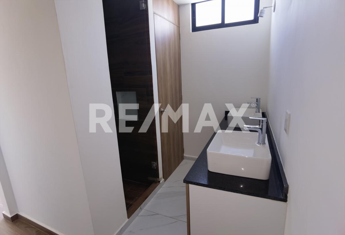 CASA EN VENTA EN EL PARAÍSO, BOSQUES DE SANTA ANITA