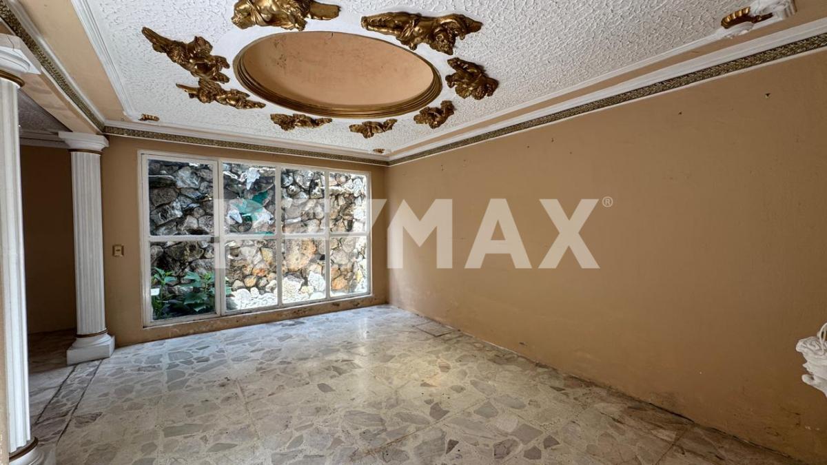 Casa en Venta en Lomas Universidad