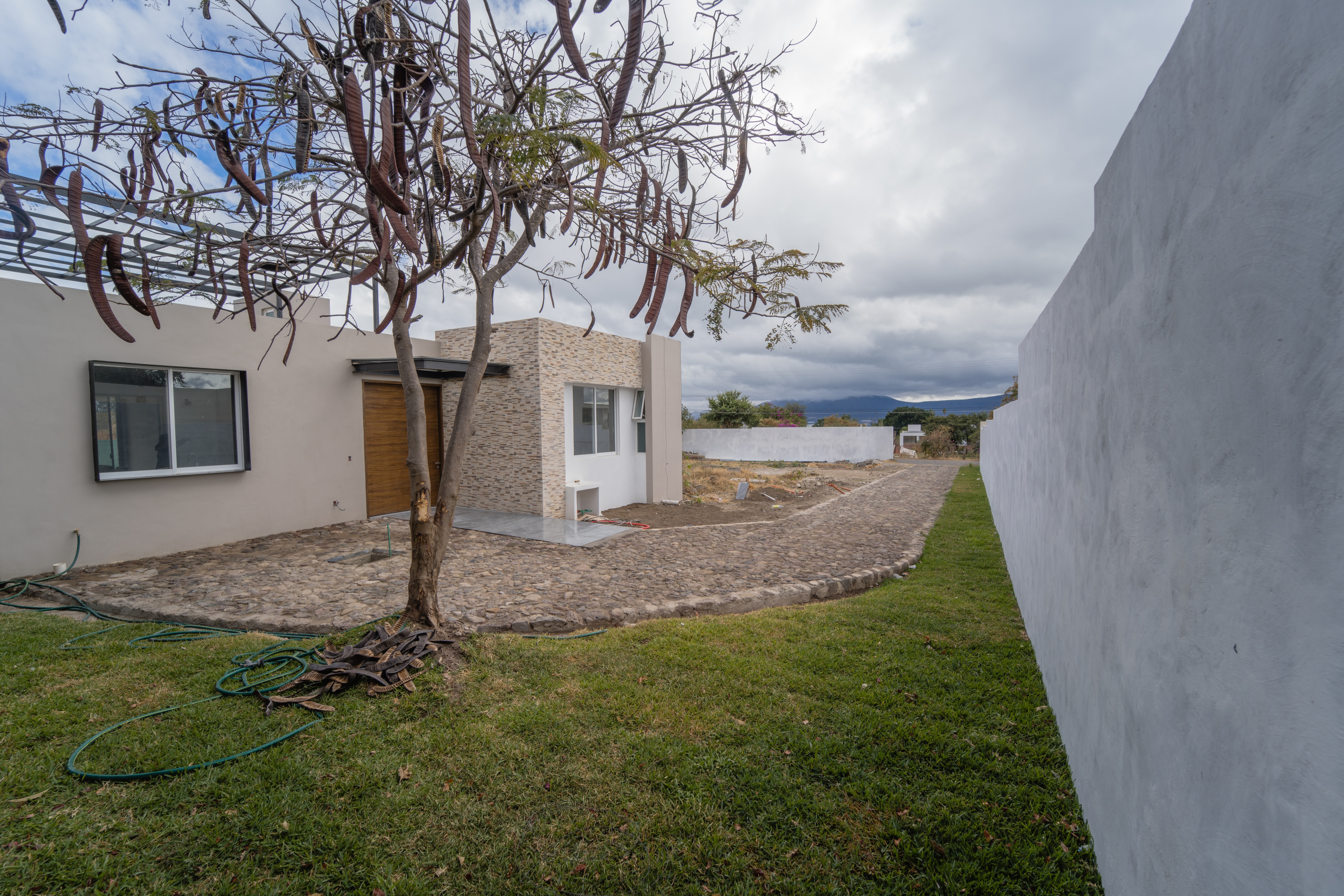 Casa en condominio AVES DEL LAGO en Ajijic en San Juan Cosalá, Jocotepec - foto 4 de 25