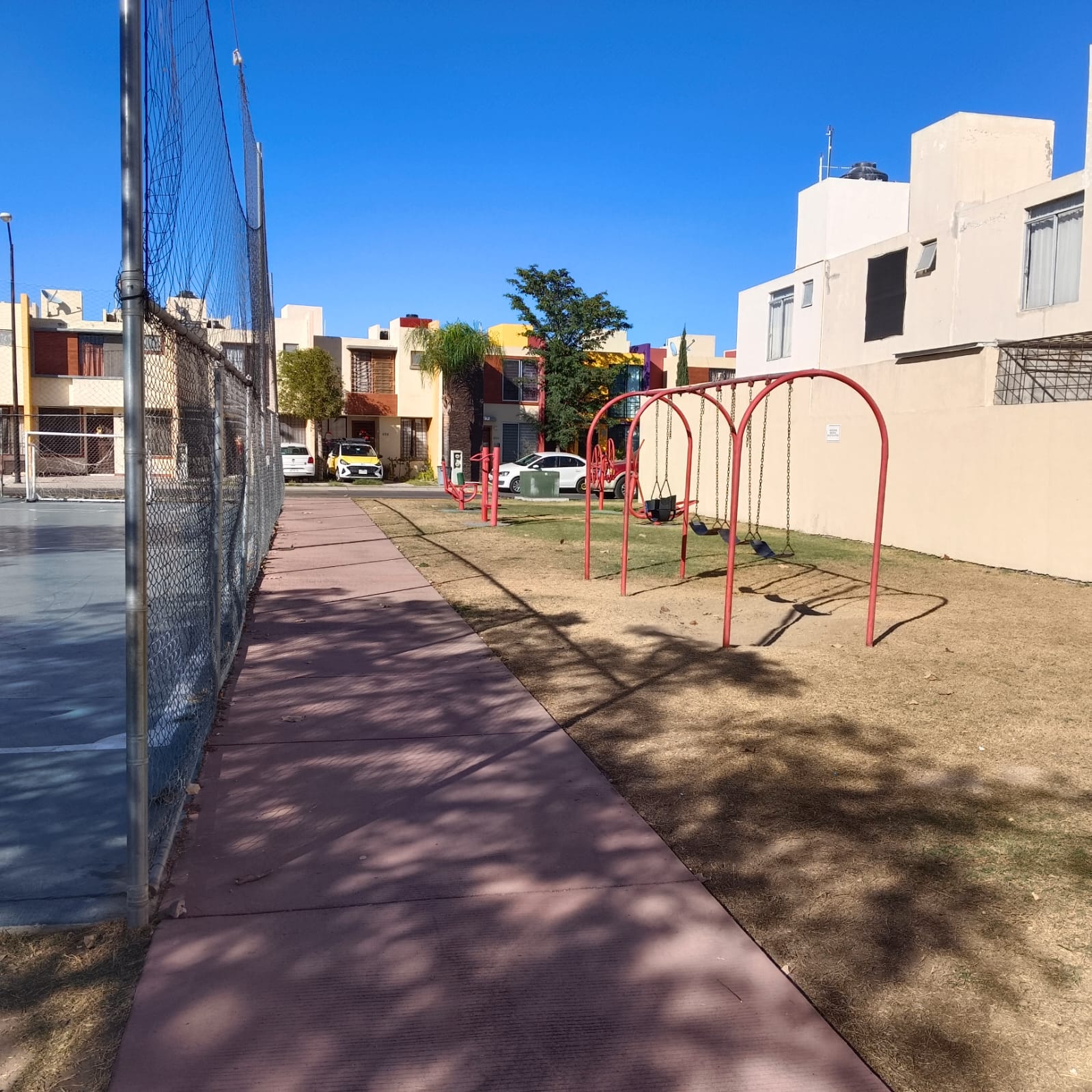 Casa en Venta  en SAN MIGUEL RESIDENCIAL, Tlajomulco de Zúñiga - foto 12 de 46