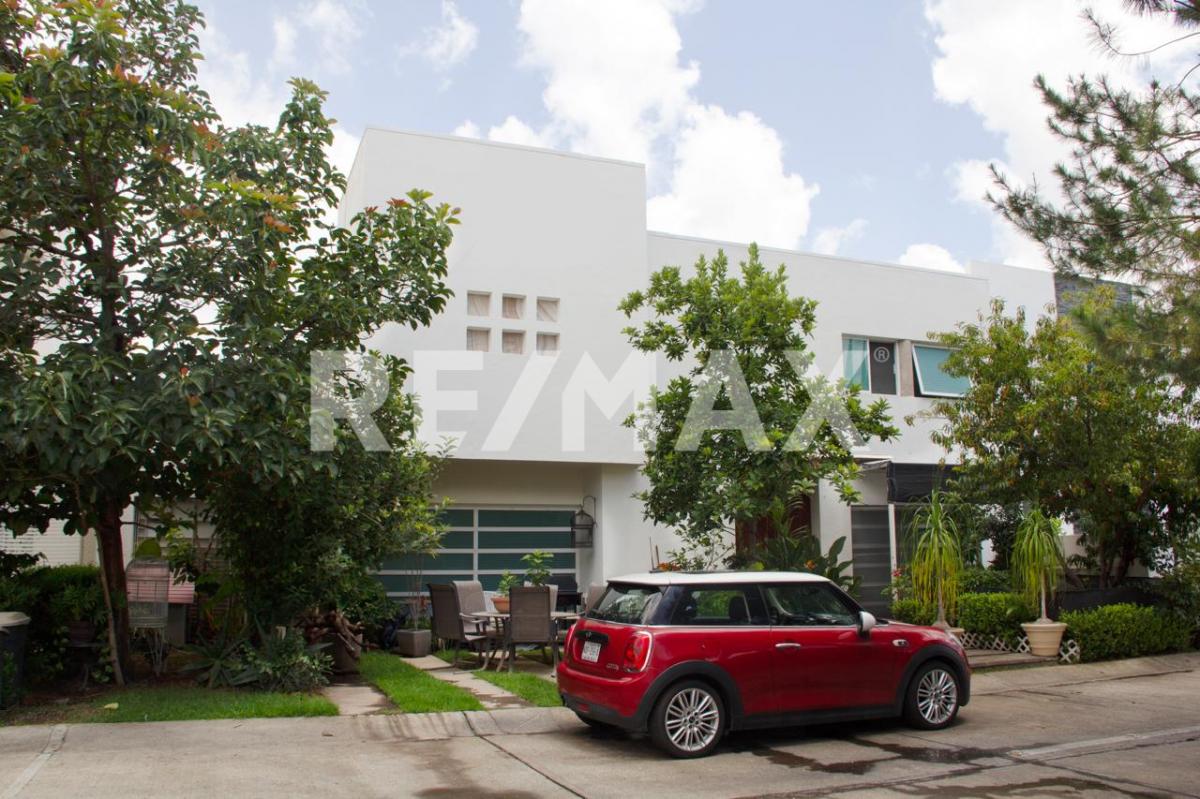 Casa en Venta en Jardin Real