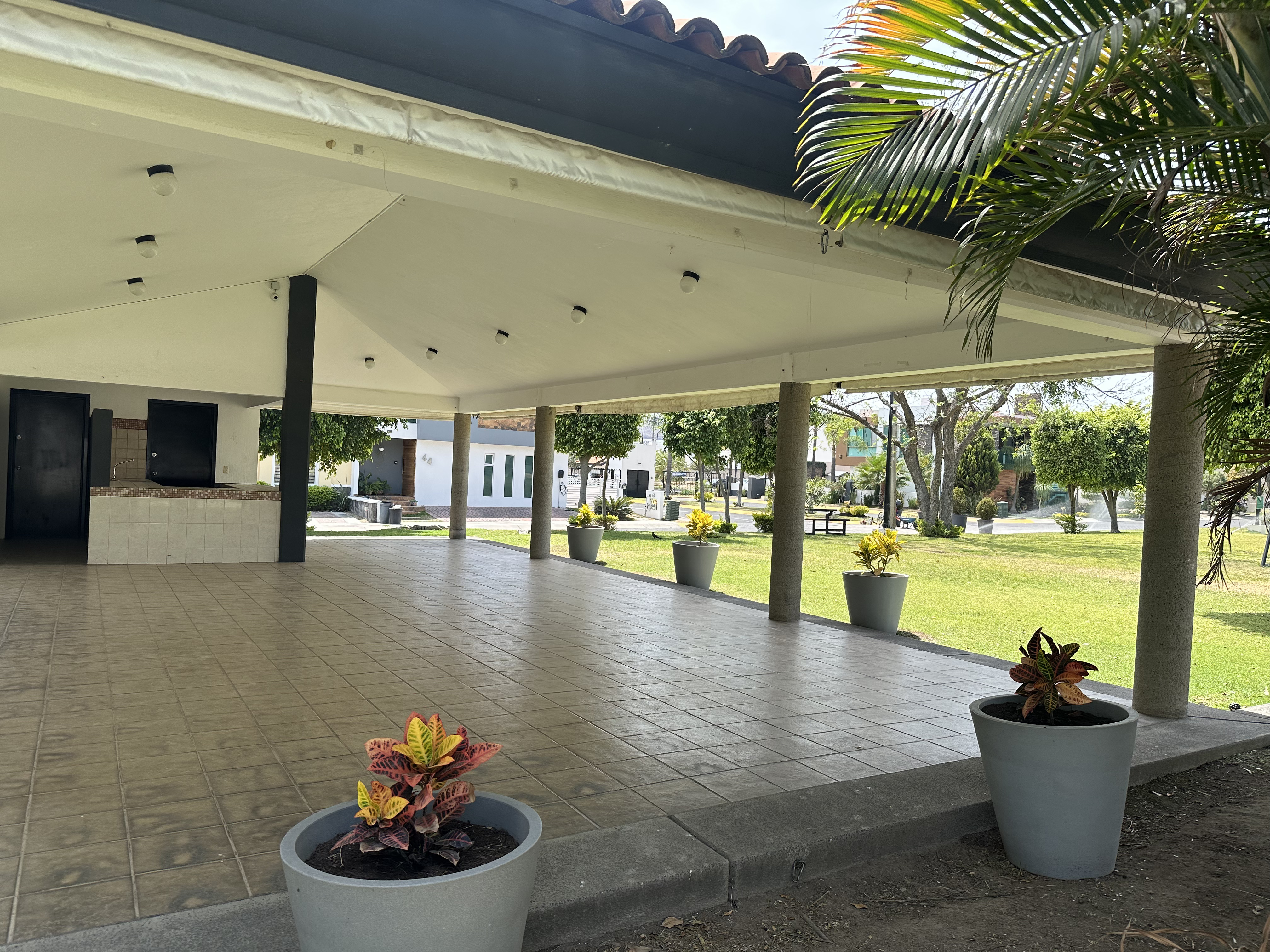 Casa en Venta en Casa Fuerte  en Fraccionamiento El Alcázar (Casa Fuerte), Tlajomulco de Zúñiga - foto 33 de 42