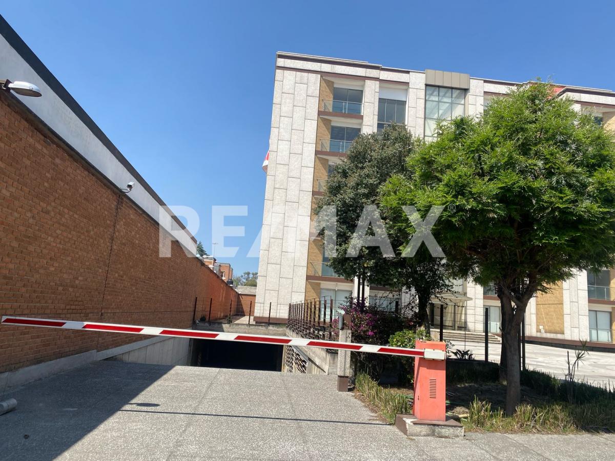 Amplio Penthouse para Consultorios y Oficinas Médicas en Toluca