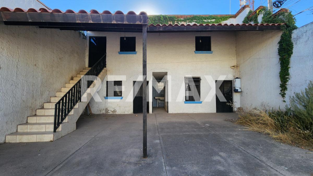 CASA EN VENTA EN LA COLONIA MIGUEL HIDALGO CERCA DEL AUDITORIO BENITO JUÁREZ