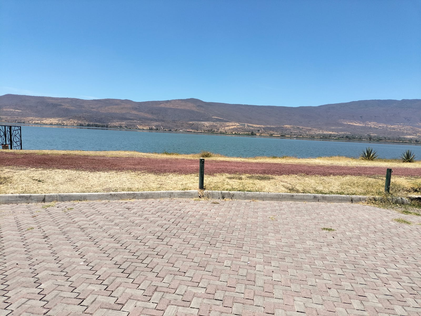 TERRENO EN VENTA  en Cajititlán, Tlajomulco de Zúñiga - foto 9 de 23