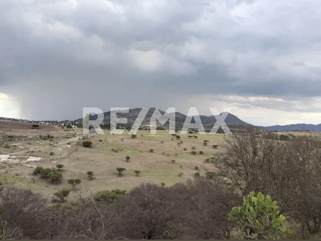 LAND FOR SALE WITH COMMERCIAL LAND USE IN CAÑADA DE CISNEROS, TEPOZOTLÁN.