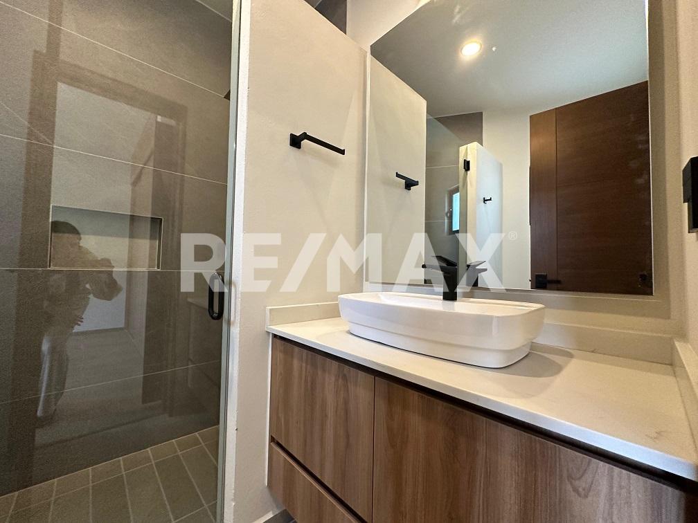 Casa nueva en venta dentro de coto LEVANA en Jocotán 