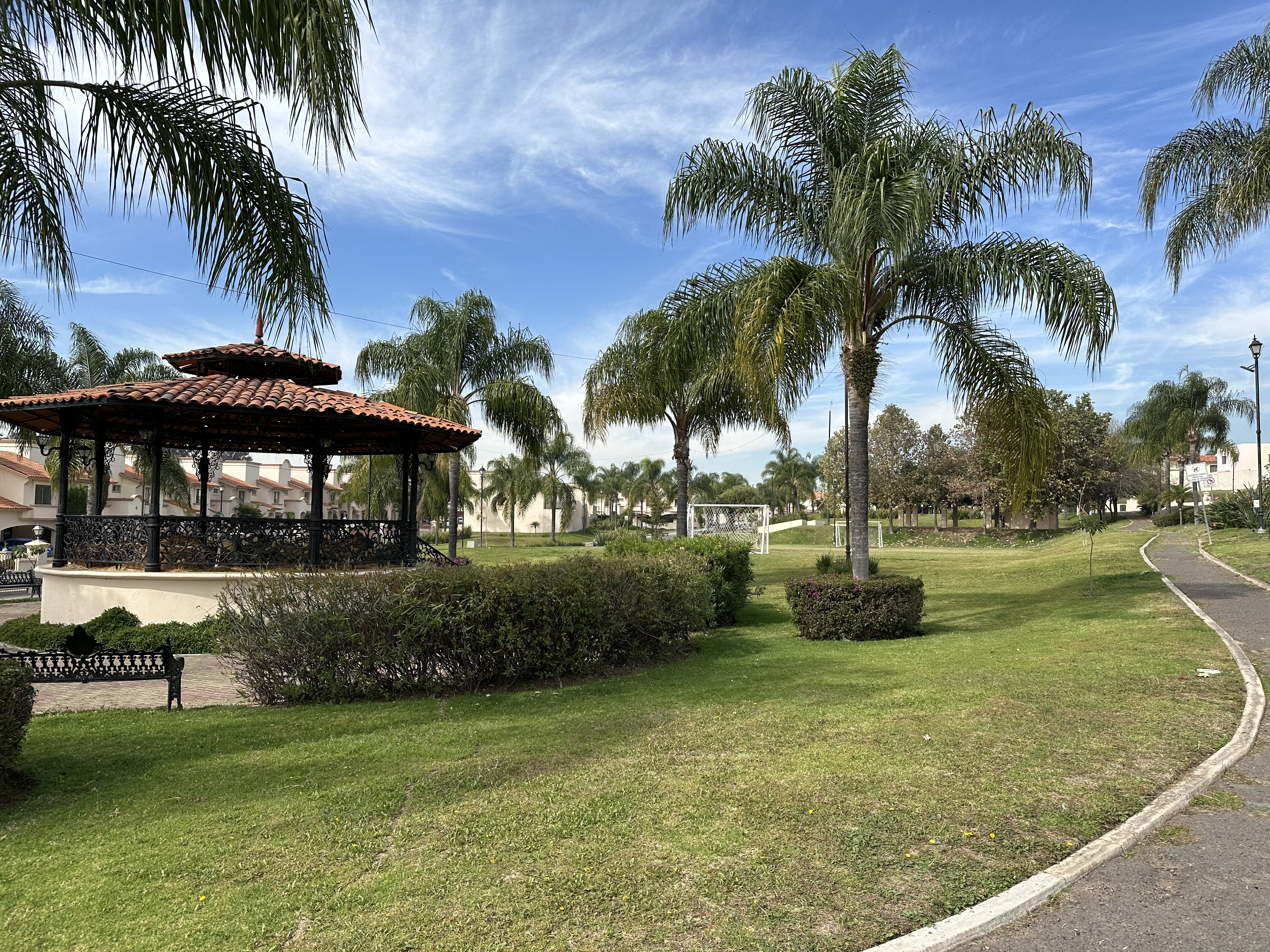 Casa en Venta en Villa California en VILLA CALIFORNIA, Tlajomulco de Zúñiga - foto 23 de 28