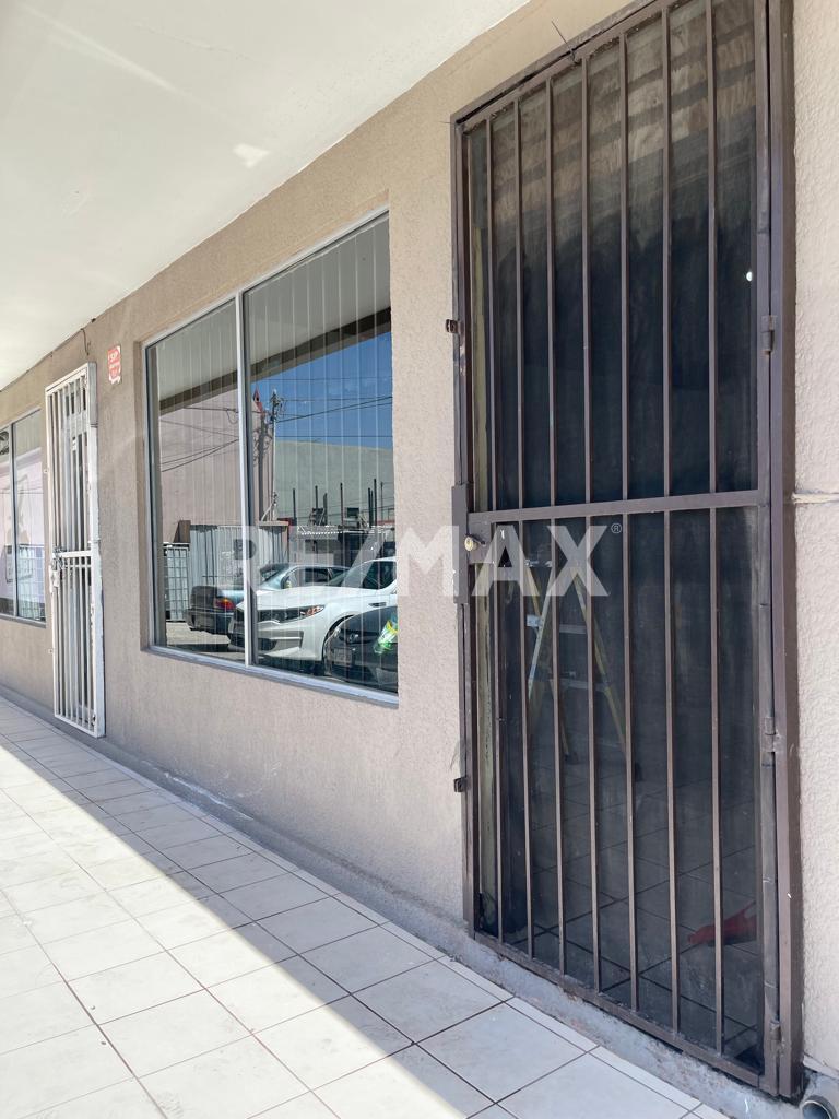Local comercial en Renta Plaza Los Arboles Tijuana