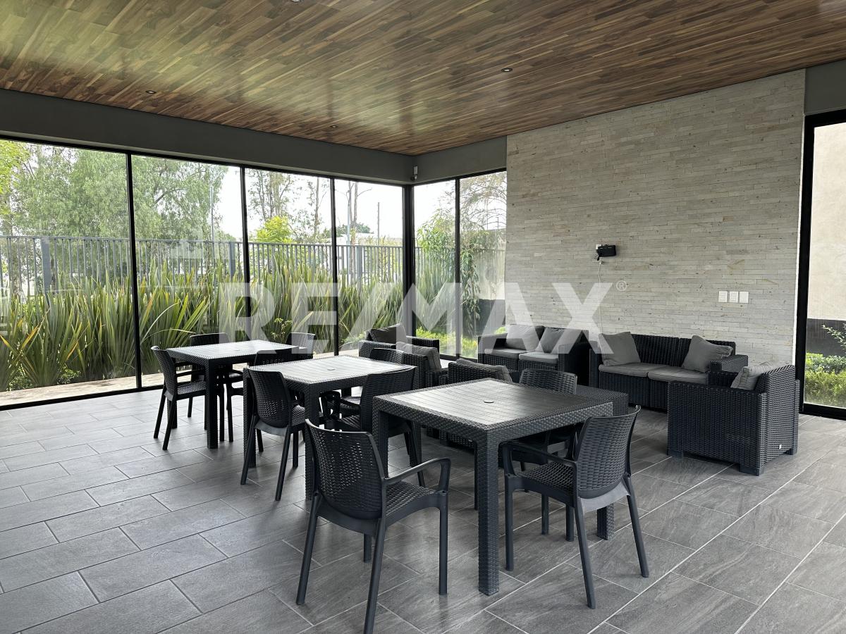 Casa en Renta Solares 
