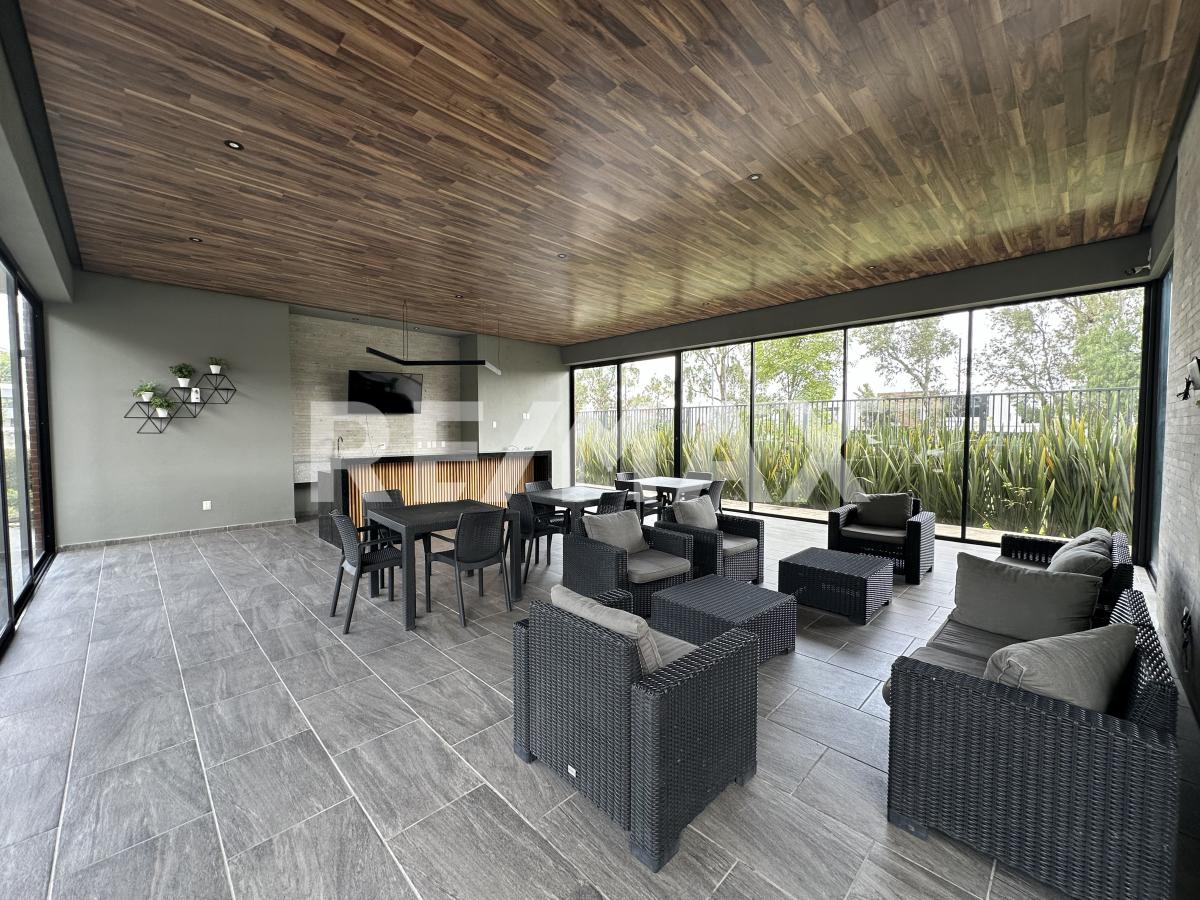 Casa en Renta Solares 