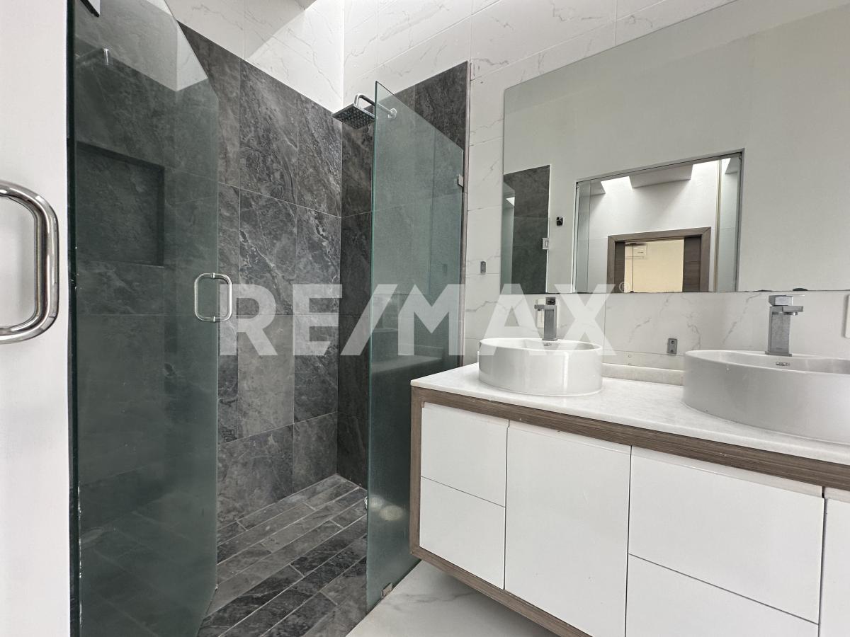 Casa en Venta en Solares 