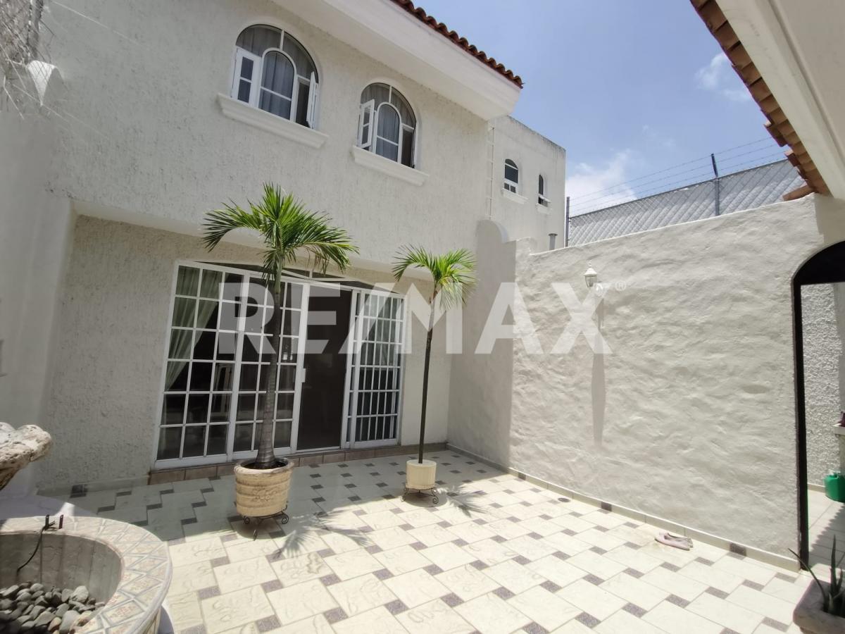 Casa en Venta en Jardines Universidad