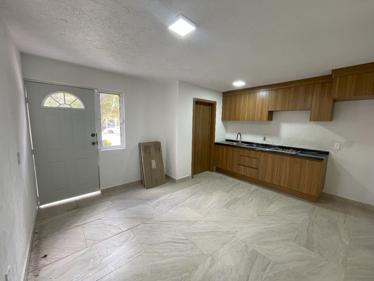 DEPARTAMENTO EN VENTA  en JARDINES DEL ROSARIO, Guadalajara - foto 2 de 17