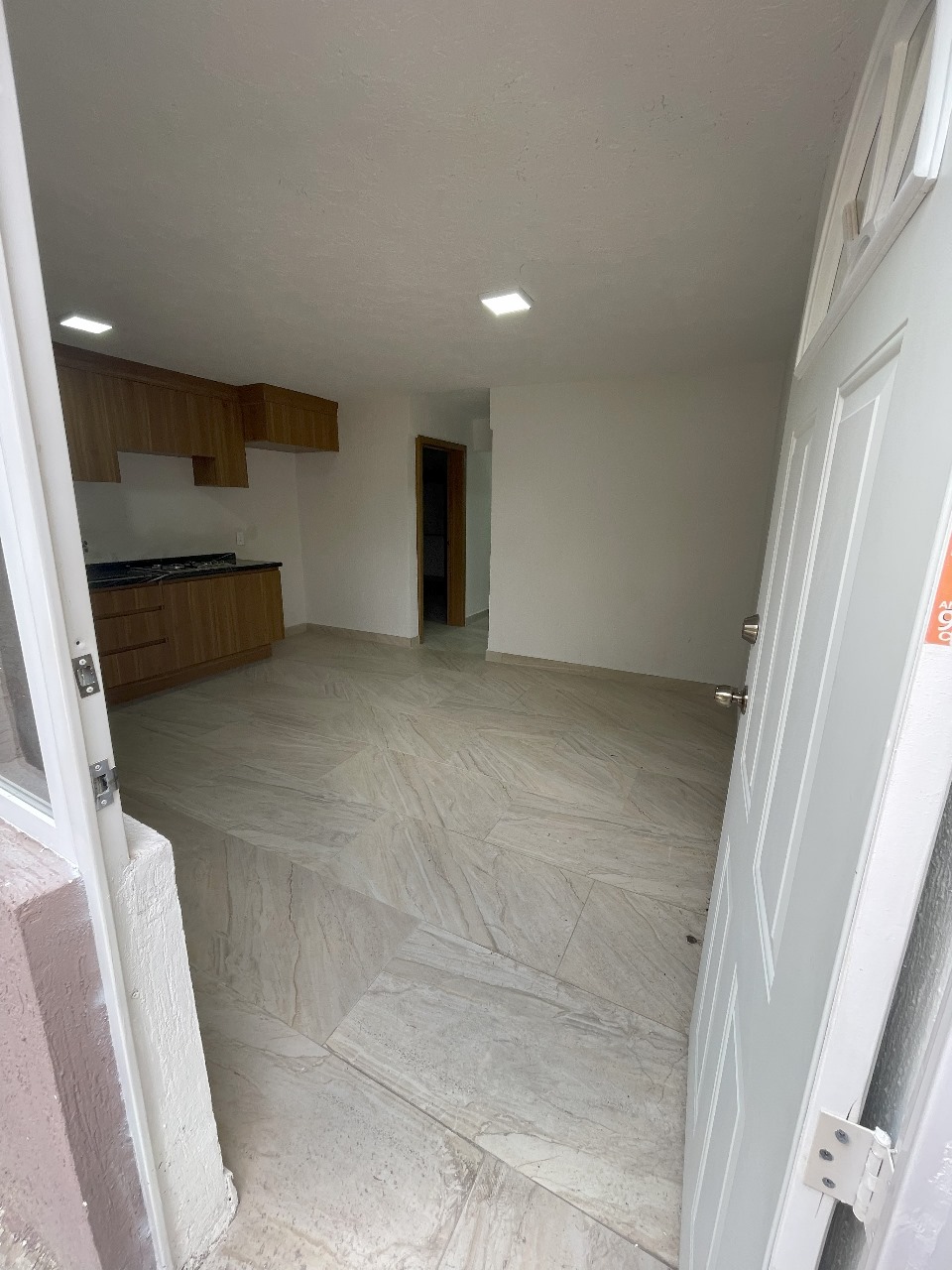 DEPARTAMENTO EN VENTA  en JARDINES DEL ROSARIO, Guadalajara - foto 6 de 17