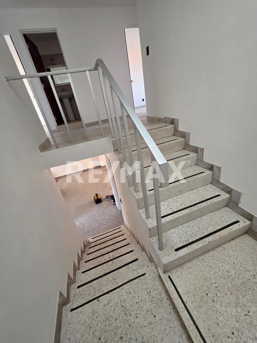 CASA EN RENTA LOMAS DE ATEMAJAC