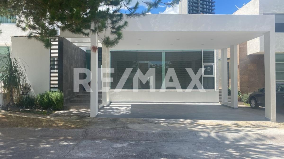 Casa en Renta en Lomas de Gran Jardin