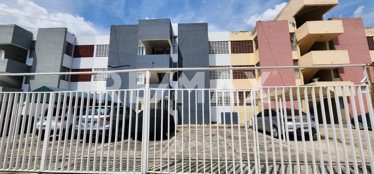 Departamento en renta en Arboledas 