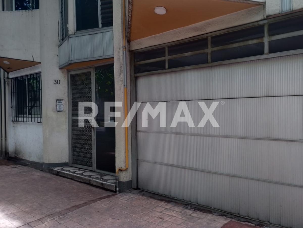 SALE OF APARTMENT BUILDING IN THE SAN MIGUEL CHAPULTEPEC NEIGHBORHOOD