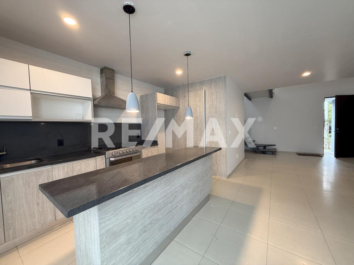 Casa en Renta Puerta Laurel Norte