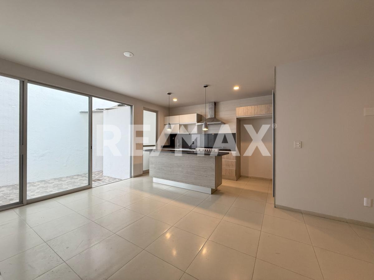 Casa en Renta Puerta Laurel Norte