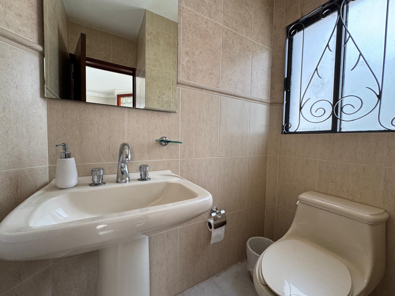 Casa en Venta Bugambilias  en Bugambilias, Zapopan - foto 8 de 41