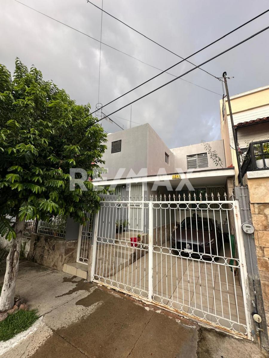 CASA EN VENTA EN LA COLONIA INDEPENDENCIA