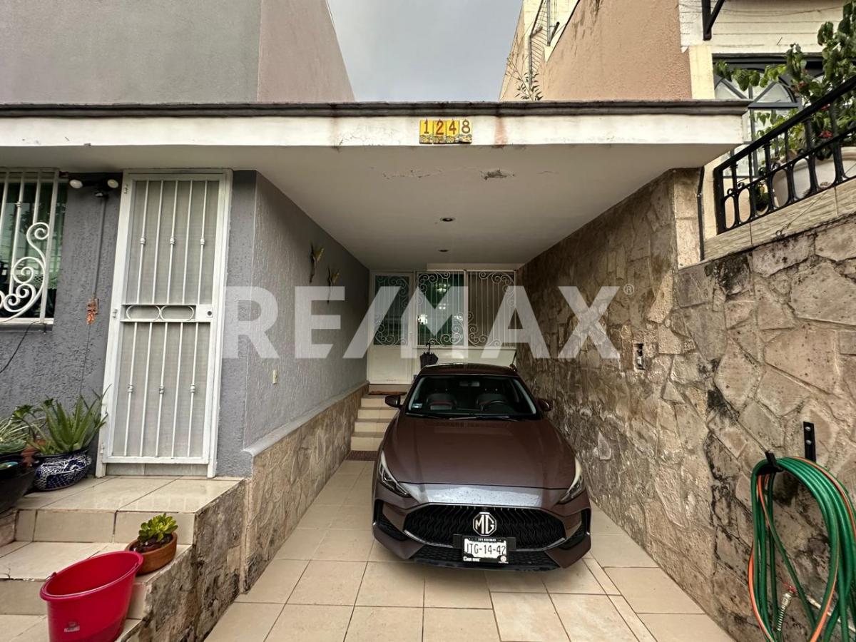 CASA EN VENTA EN LA COLONIA INDEPENDENCIA