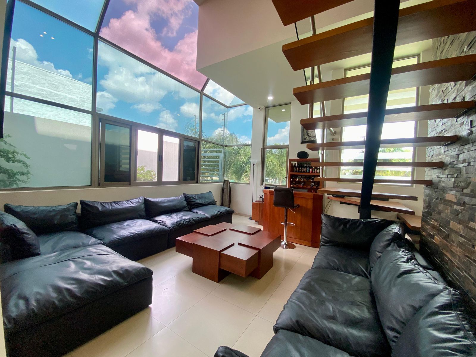 Casa en Venta  en Valle Imperial, Zapopan - foto 2 de 14