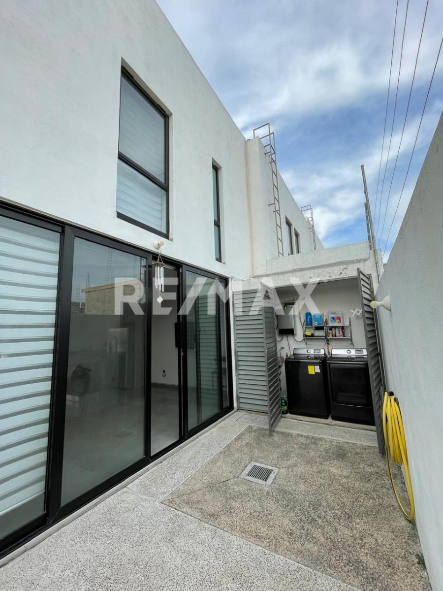Casa en Venta en BOSQUES DE SANTA ANITA, Tlajomulco de Zúñiga - foto 24 de 34
