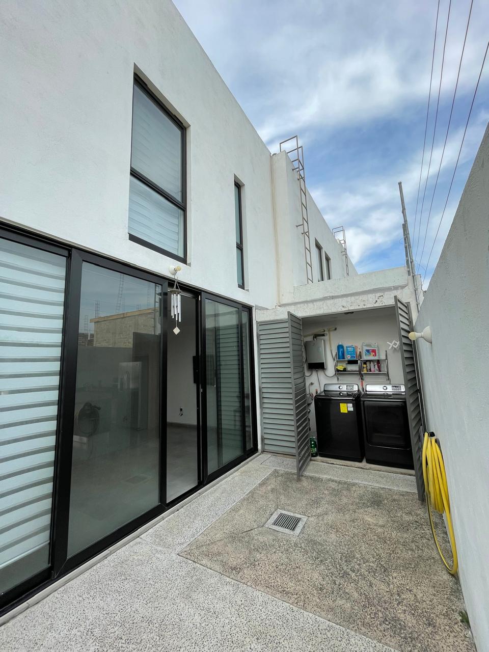 Casa en Venta en BOSQUES DE SANTA ANITA, Tlajomulco de Zúñiga - foto 24 de 34