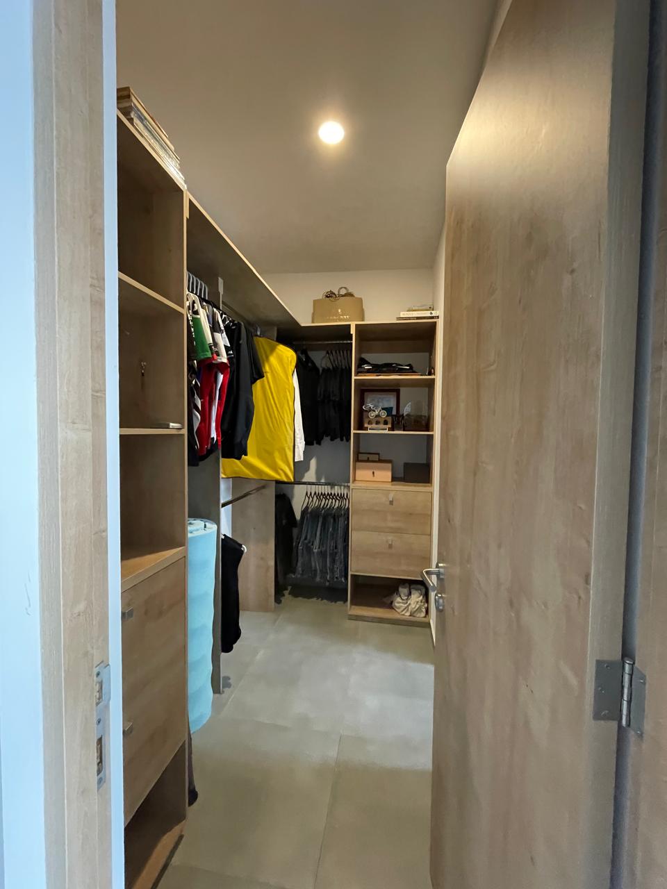 Casa en Venta en BOSQUES DE SANTA ANITA, Tlajomulco de Zúñiga - foto 4 de 34