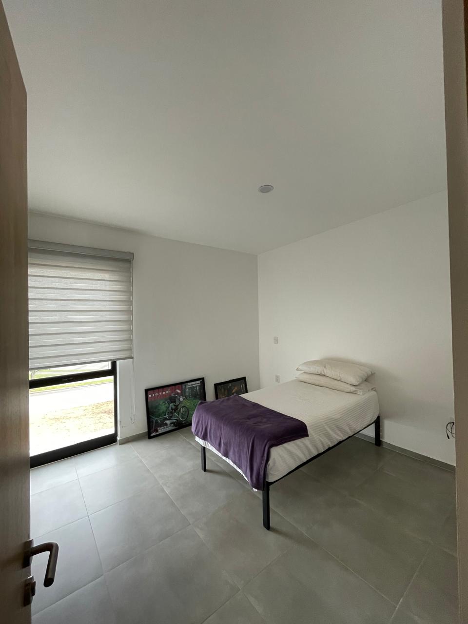Casa en Venta en BOSQUES DE SANTA ANITA, Tlajomulco de Zúñiga - foto 3 de 34
