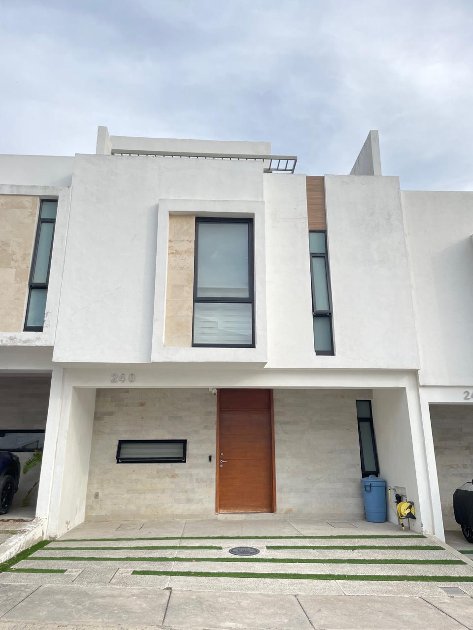 Casa en Venta en BOSQUES DE SANTA ANITA, Tlajomulco de Zúñiga - foto 1 de 34