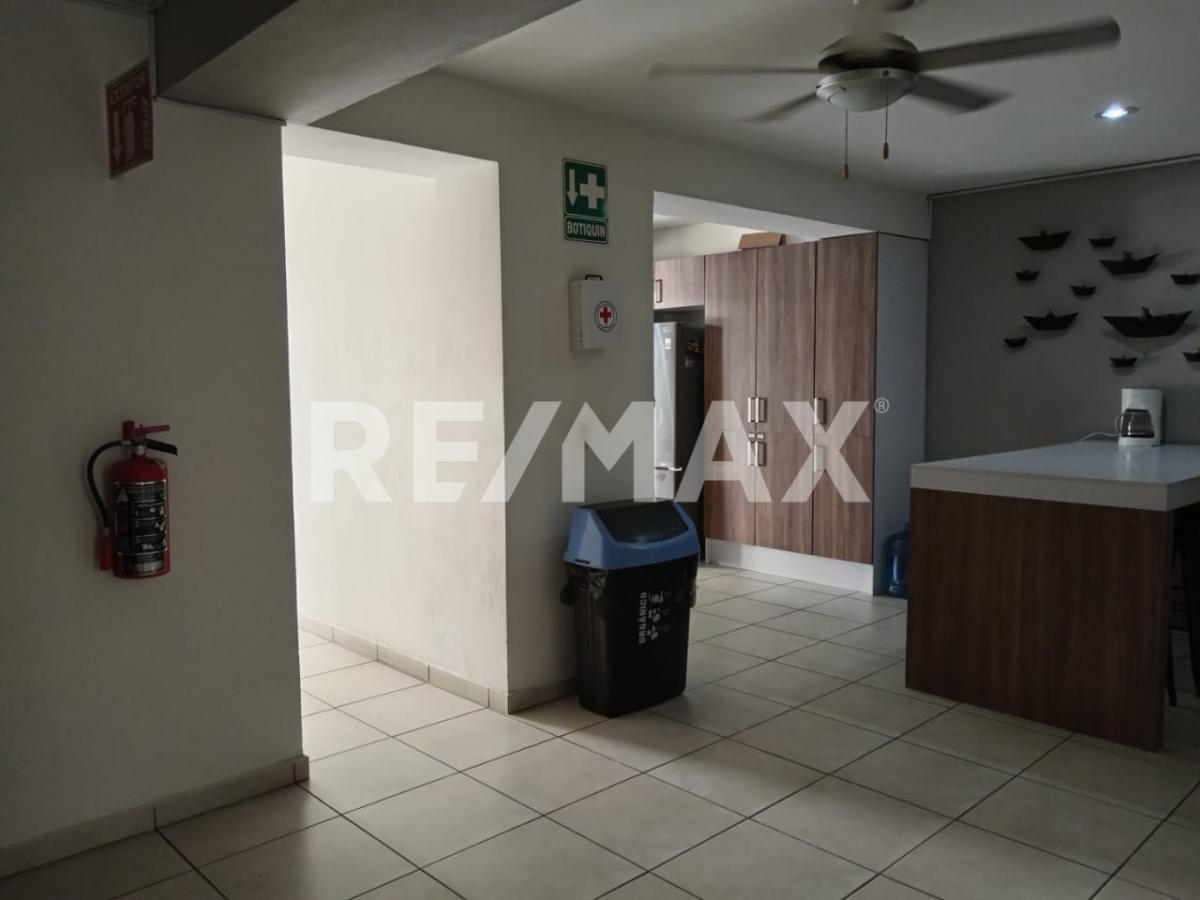 Casa Comercial en Venta en La Perla en LA PERLA, Guadalajara - foto 8 de 40