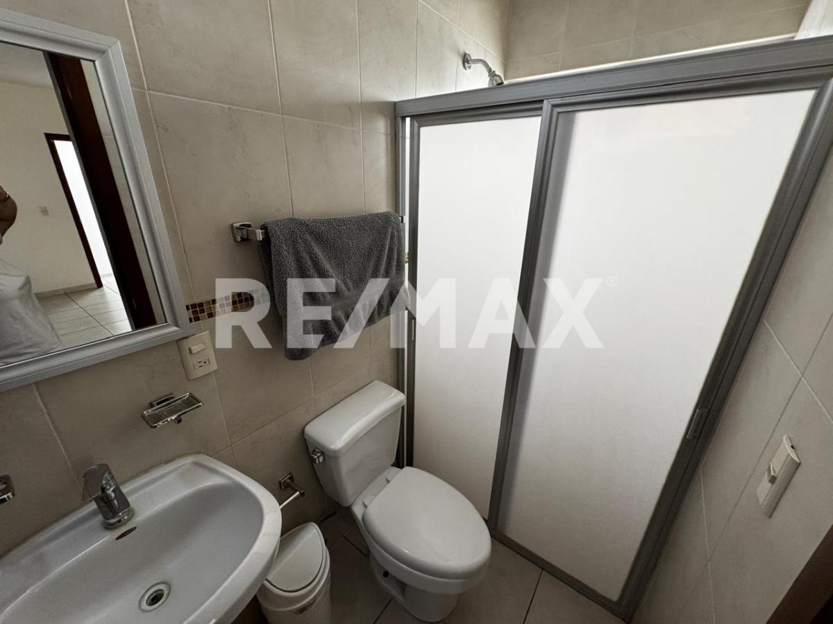 Casa Comercial en Venta en La Perla en LA PERLA, Guadalajara - foto 20 de 40