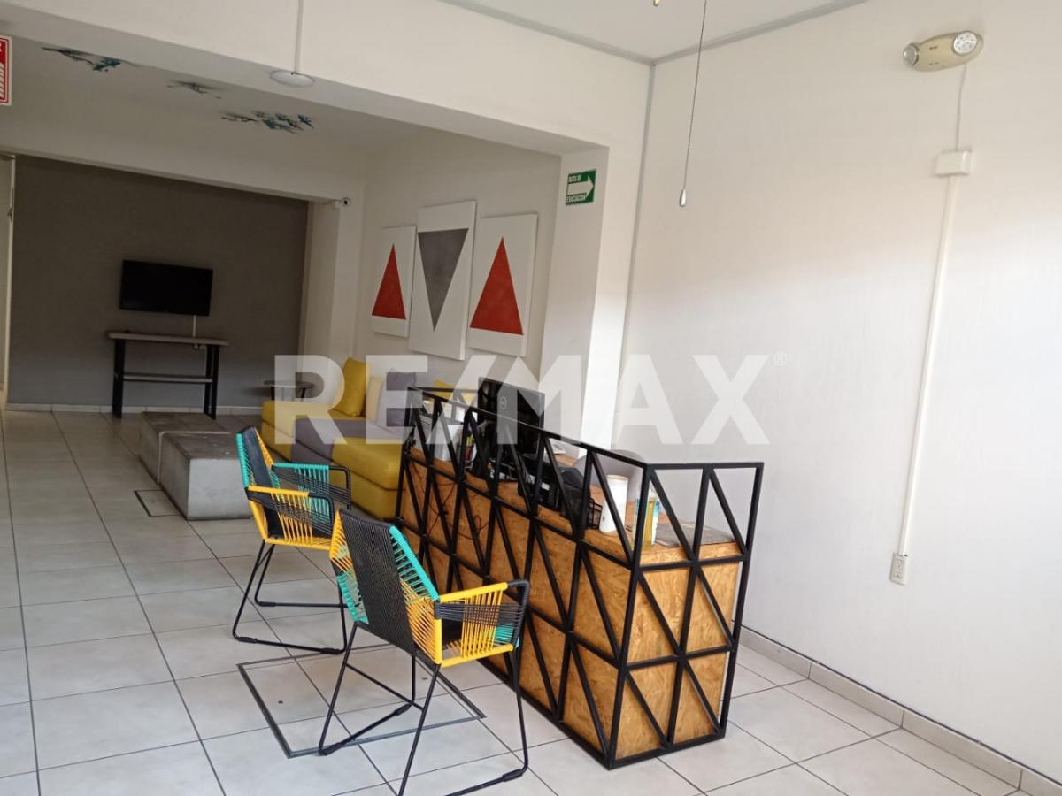 Casa Comercial en Venta en La Perla en LA PERLA, Guadalajara - foto 2 de 40