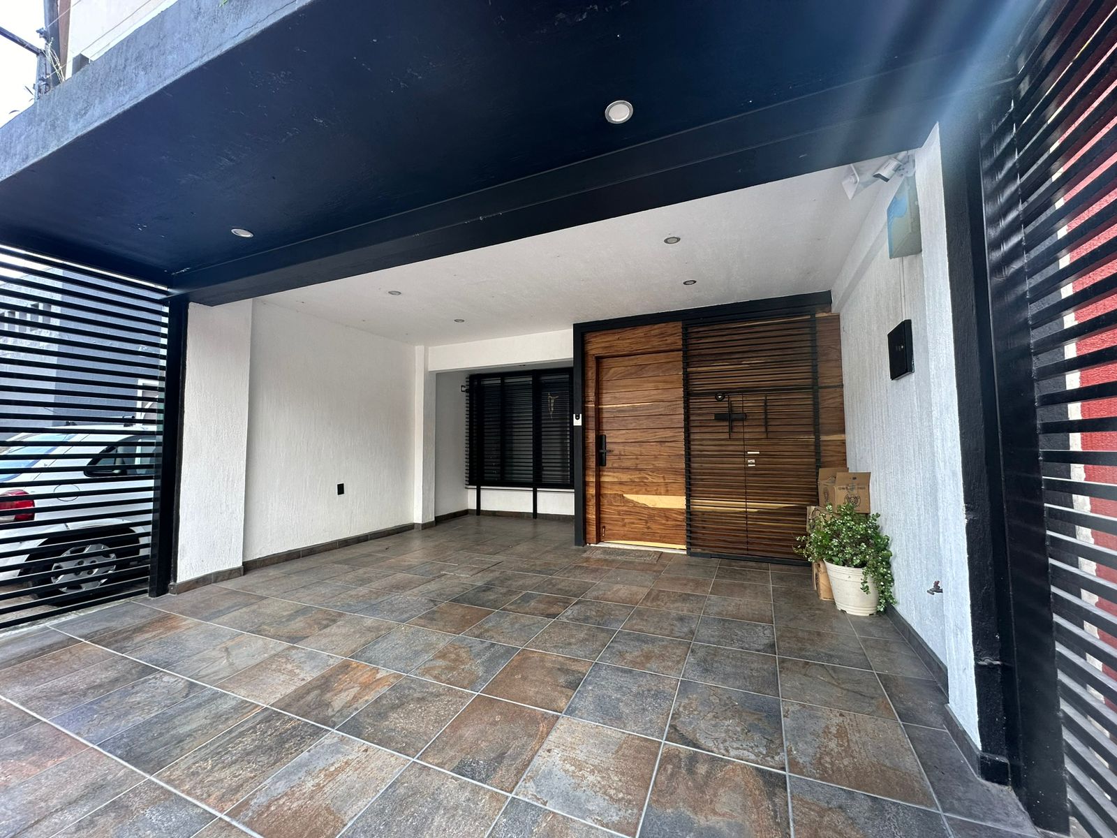 Casa en Venta en Las Juntas en LAS JUNTAS, San Pedro Tlaquepaque - foto 2 de 41