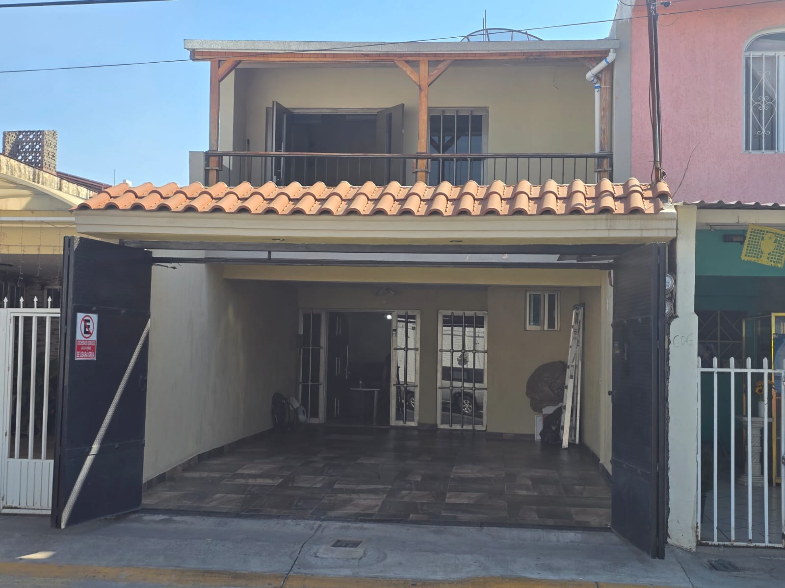 Casa en Venta en Ciudad Guzmán Centro, Zapotlán el Grande - foto 2 de 35