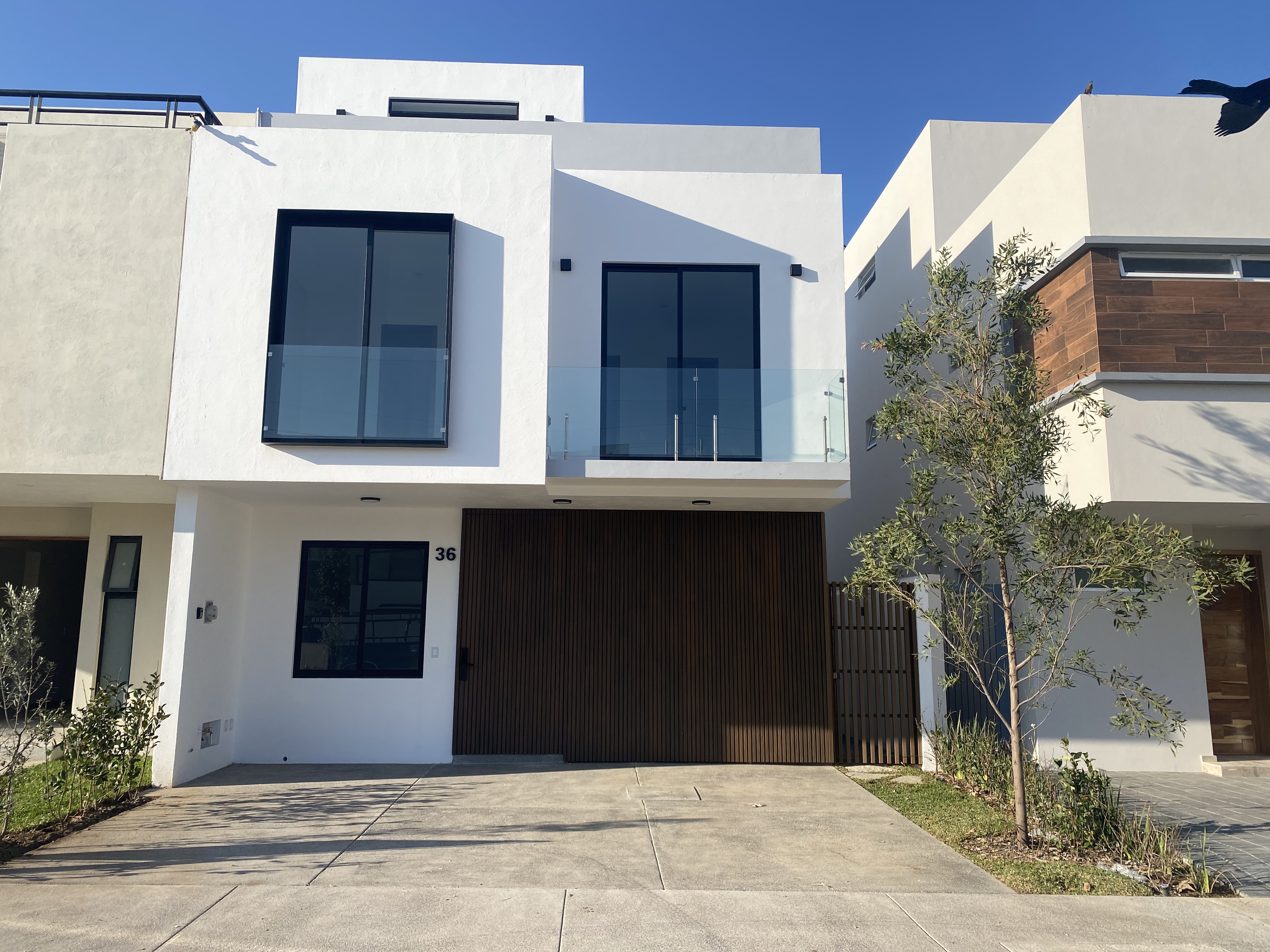 Casa NUEVA en Venta Parques Vallarta 