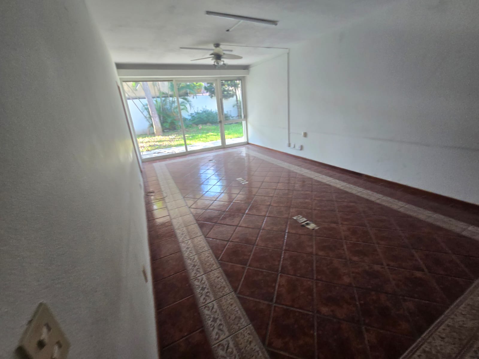 Casa en Renta para Uso Corporativo en Jardines del Bosque Centro, Guadalajara - foto 16 de 24