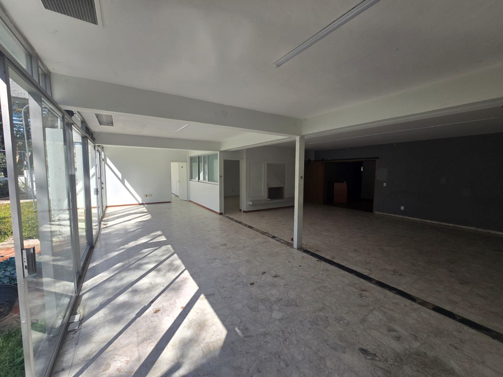 Casa en Renta para Uso Corporativo en Jardines del Bosque Centro, Guadalajara - foto 21 de 24