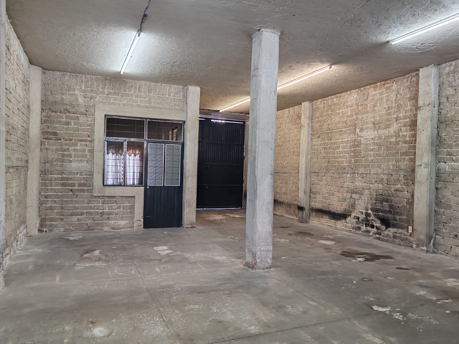 Bodega Comercial en Venta  en JARDINES DE GUADALUPE, Guadalajara - foto 13 de 15