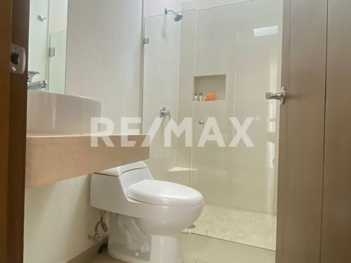 CASA EN CONDOMINIO EN VENTA en Fraccionamiento El Alcázar (Casa Fuerte), Tlajomulco de Zúñiga - foto 32 de 42