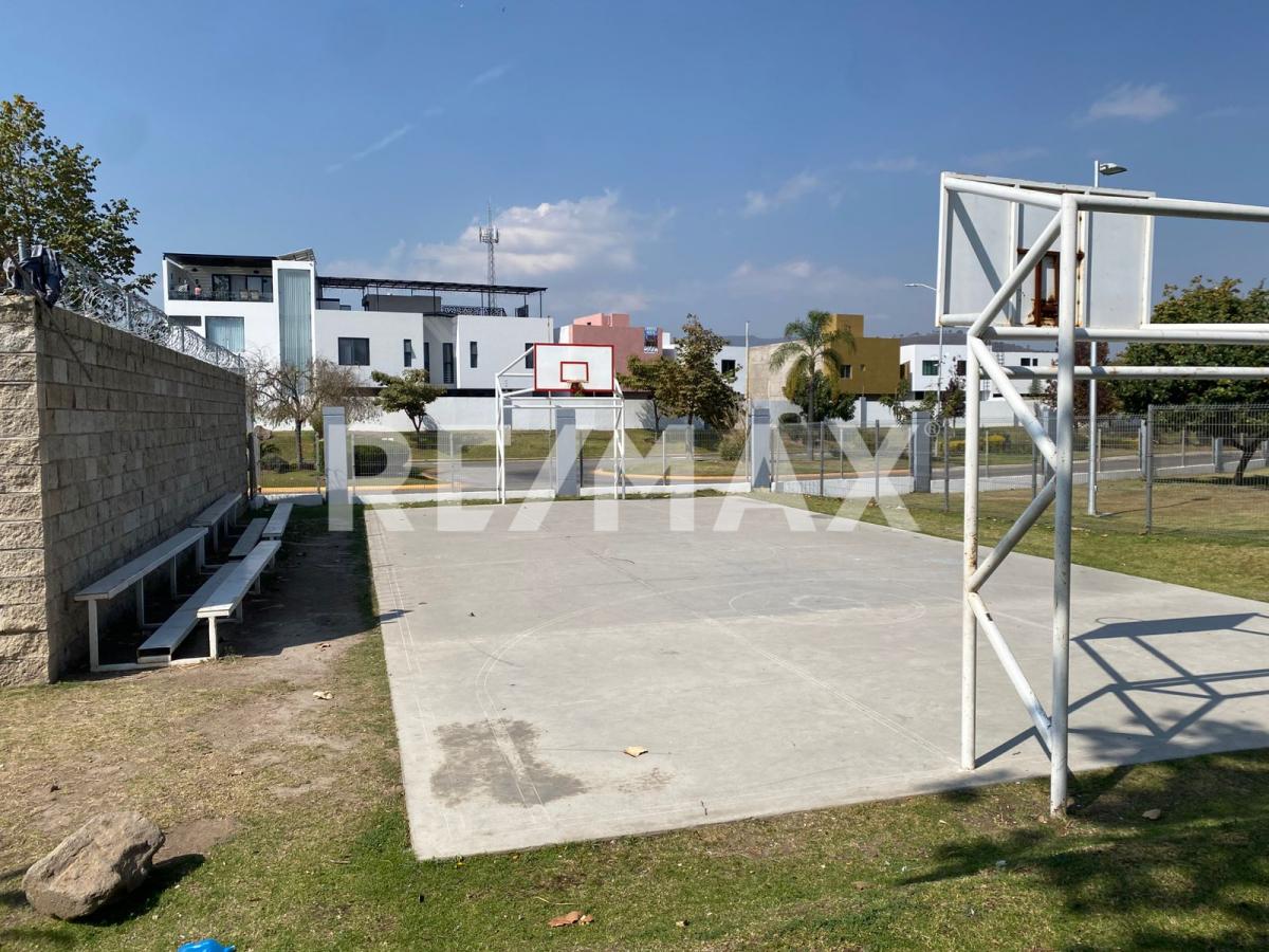 CASA EN CONDOMINIO EN VENTA en Fraccionamiento El Alcázar (Casa Fuerte), Tlajomulco de Zúñiga - foto 10 de 42
