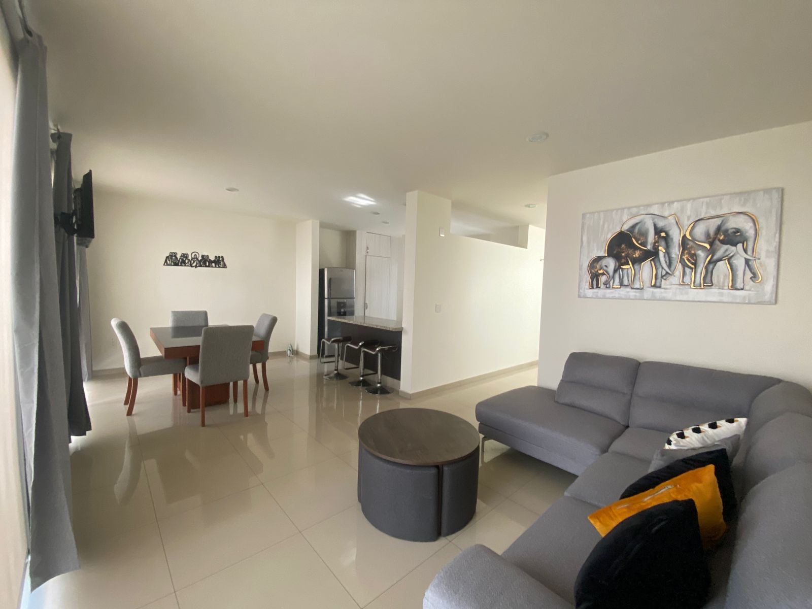 CASA EN CONDOMINIO EN VENTA en Fraccionamiento El Alcázar (Casa Fuerte), Tlajomulco de Zúñiga - foto 17 de 42