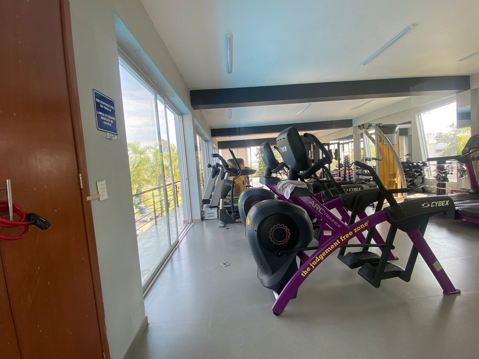 CASA EN CONDOMINIO EN VENTA en Fraccionamiento El Alcázar (Casa Fuerte), Tlajomulco de Zúñiga - foto 7 de 42