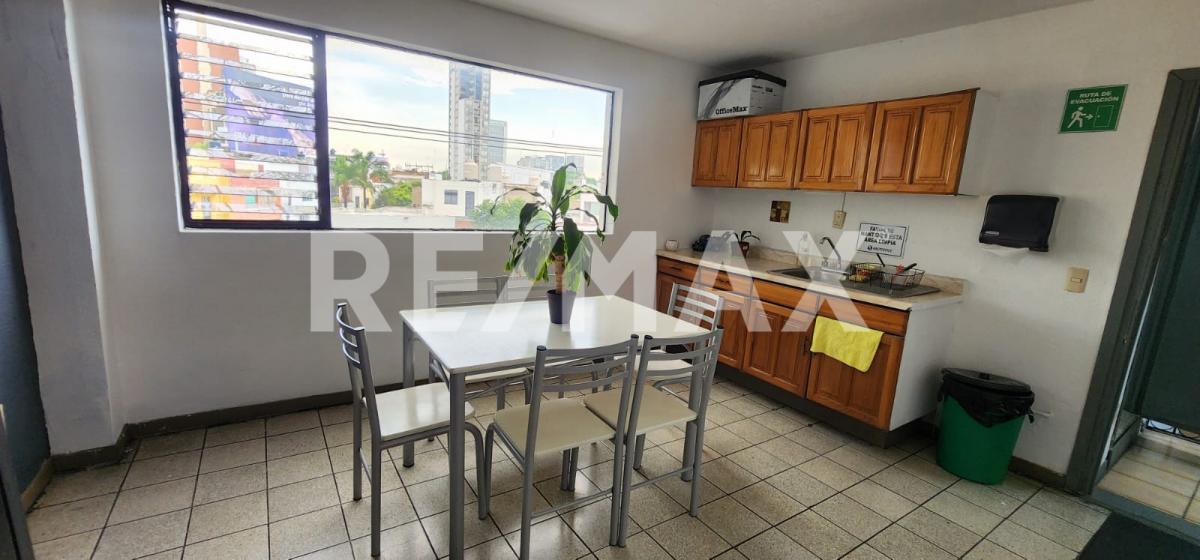 Edificio en venta ideal para inversión en ARCOS, Guadalajara - foto 18 de 20