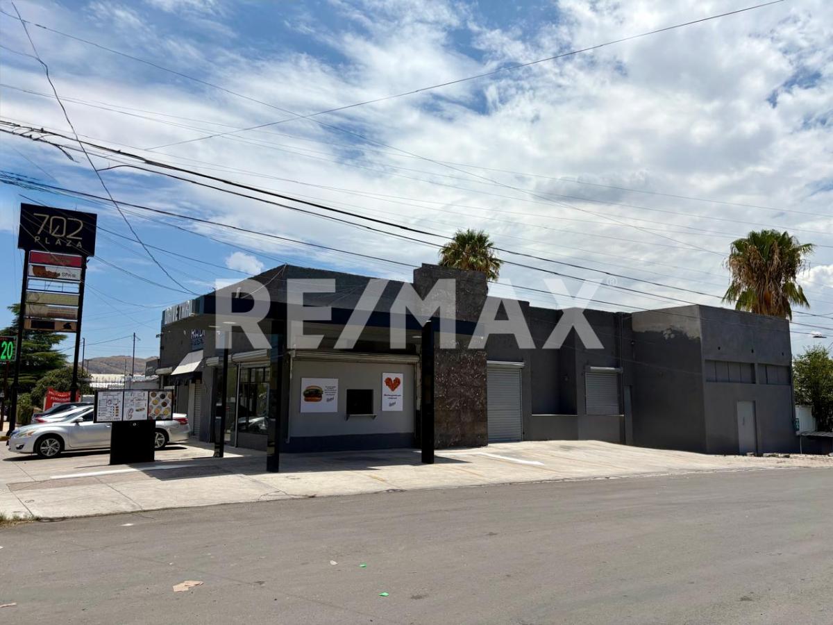 LOCAL FOR RENT IN PLAZA COMERCIAL702 - COL. SAN FELIPE